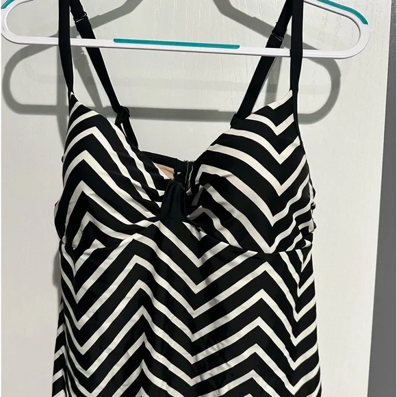 Tankini swim top - Picture 1 of 5